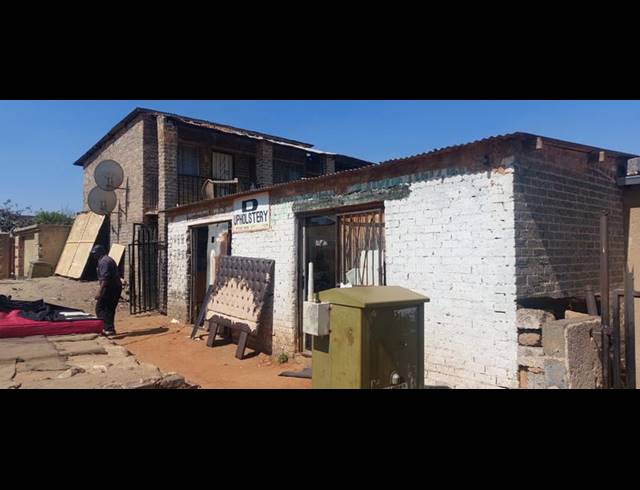 12 BEDROOM HOUSE FOR SALE IN JIYANA